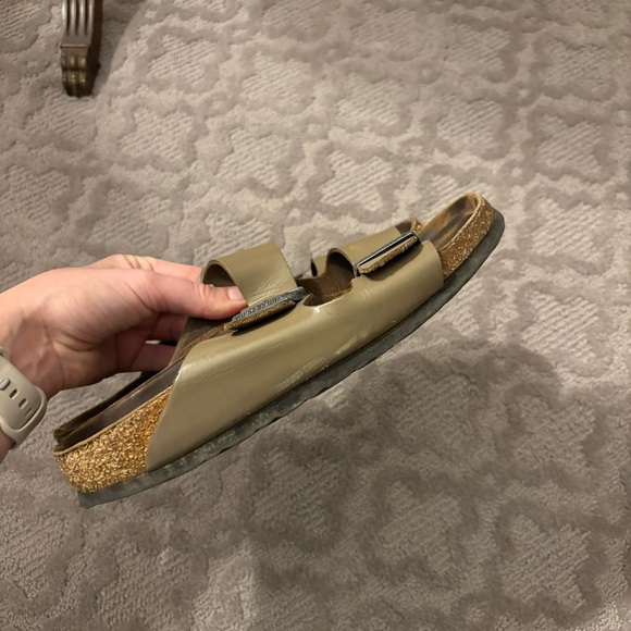 Birkenstock Mud Green Two Strap Leather Patent Arizona Sandals size 40 - Picture 3 of 6